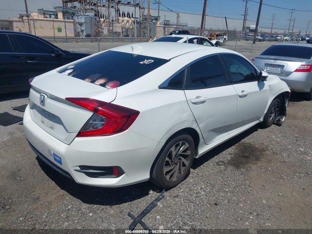 Honda CIVIC EX 2018 2HGFC2F74JH556618 Image 4