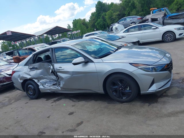 44996335 :رقم المزاد ، 5NPLM4AGXNH077103 vin ، 2022 Hyundai Elantra Sel مزاد بيع