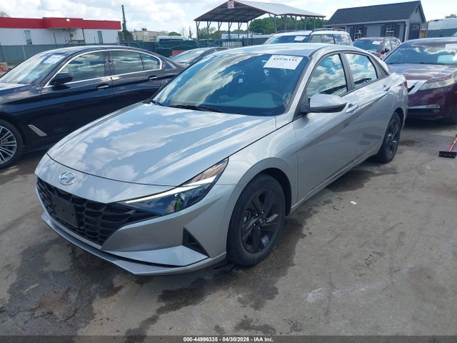 44996335 :رقم المزاد ، 5NPLM4AGXNH077103 vin ، 2022 Hyundai Elantra Sel مزاد بيع