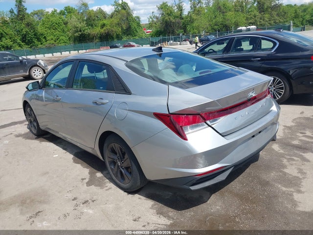 44996335 :رقم المزاد ، 5NPLM4AGXNH077103 vin ، 2022 Hyundai Elantra Sel مزاد بيع