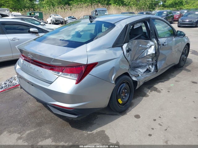 44996335 :رقم المزاد ، 5NPLM4AGXNH077103 vin ، 2022 Hyundai Elantra Sel مزاد بيع
