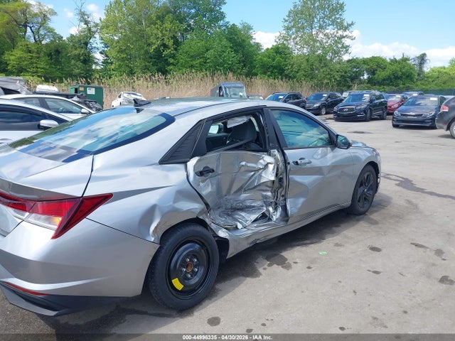 44996335 :رقم المزاد ، 5NPLM4AGXNH077103 vin ، 2022 Hyundai Elantra Sel مزاد بيع
