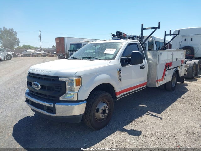 44996347 :رقم المزاد ، 1FDRF3G61MEE17505 vin ، 2021 Ford F-350 Chassis Xl مزاد بيع