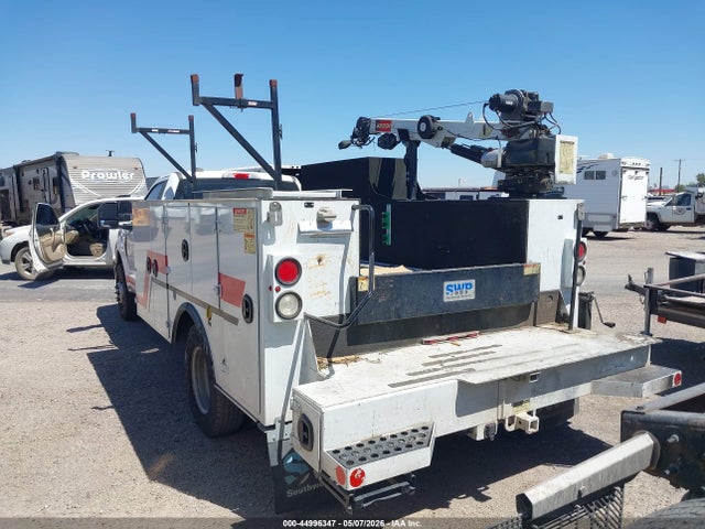 44996347 :رقم المزاد ، 1FDRF3G61MEE17505 vin ، 2021 Ford F-350 Chassis Xl مزاد بيع