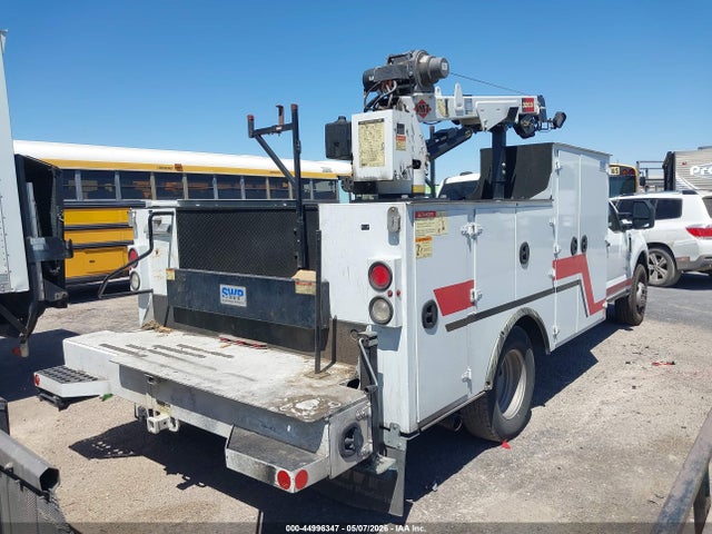44996347 :رقم المزاد ، 1FDRF3G61MEE17505 vin ، 2021 Ford F-350 Chassis Xl مزاد بيع