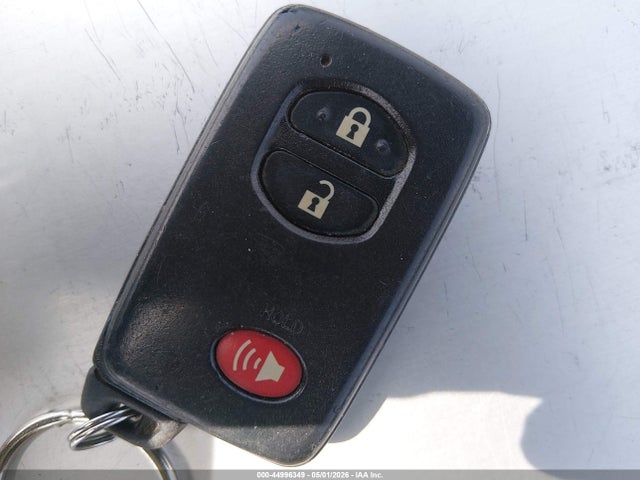 44996349 :رقم المزاد ، JTDKN3DU4B0290920 vin ، 2011 Toyota Prius Two مزاد بيع
