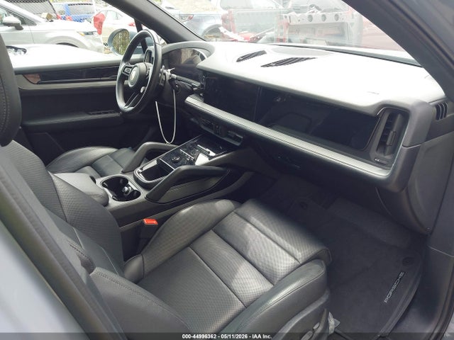 Продаж на аукціоні авто 2024 Porsche Cayenne, vin: WP1AA2AYXRDA12310, номер лоту: 44996362