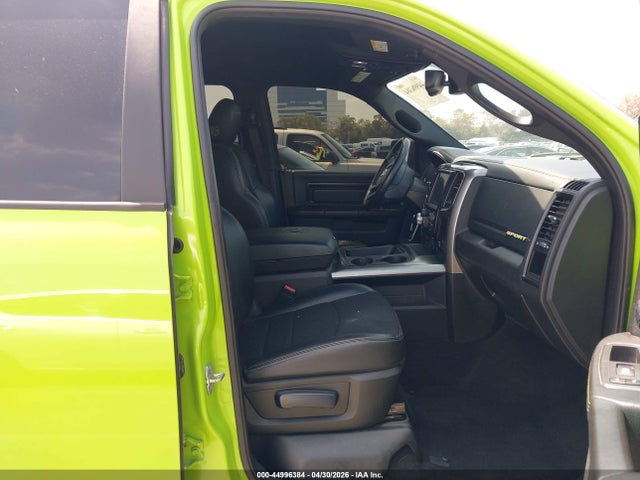 44996384 :رقم المزاد ، 1C6RR6MT6HS752572 vin ، 2017 Ram 1500 Sport  4x2 5'7 Box مزاد بيع