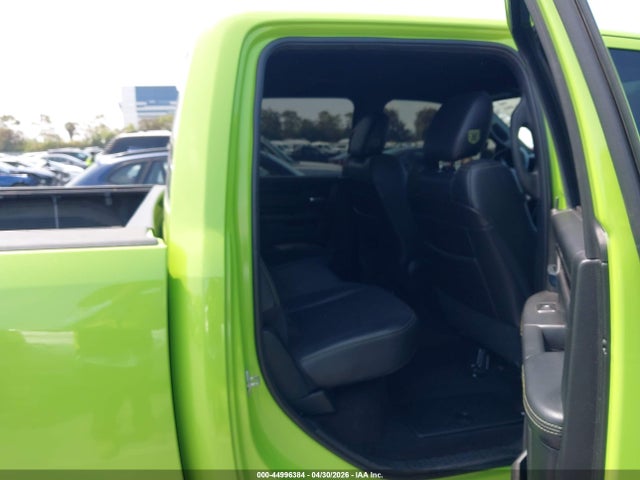 44996384 :رقم المزاد ، 1C6RR6MT6HS752572 vin ، 2017 Ram 1500 Sport  4x2 5'7 Box مزاد بيع
