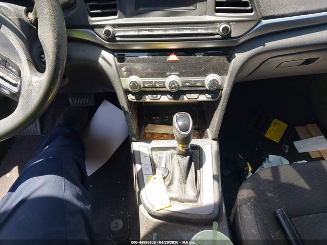 2020 Hyundai Elantra Se მანქანა იყიდება აუქციონზე, vin: 5NPD74LF8LH604875, აუქციონის ნომერი: 44996406