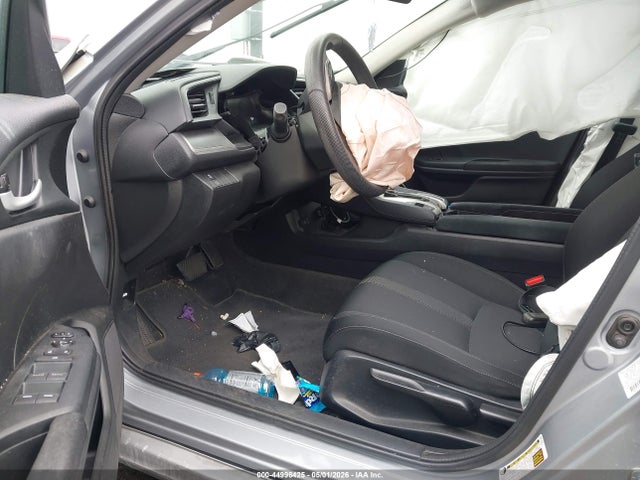 2HGFC2F58JH590611 Honda Civic Lx