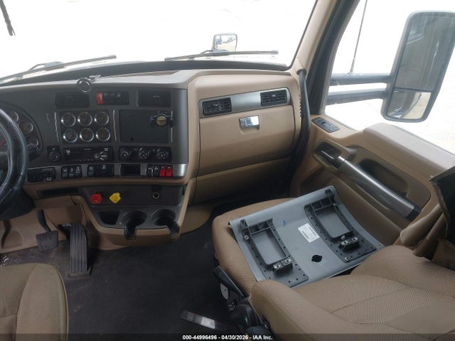 44996496 :رقم المزاد ، 1XKYDP9X3KJ180026 vin ، 2019 Kenworth T680 مزاد بيع