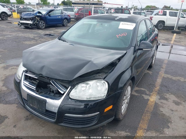 44996511 :رقم المزاد ، 3VWJZ7AJ7AM077986 vin ، 2010 Volkswagen Jetta S مزاد بيع