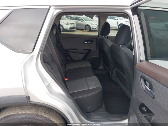 5N1BT3BA6NC712537 Nissan Rogue Sv Fwd