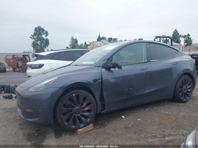 Продажа на аукционе авто 2023 Tesla Model Y Performance Dual Motor All-wheel Drive, vin: 7SAYGDEF3PF660194, номер лота: 44996592