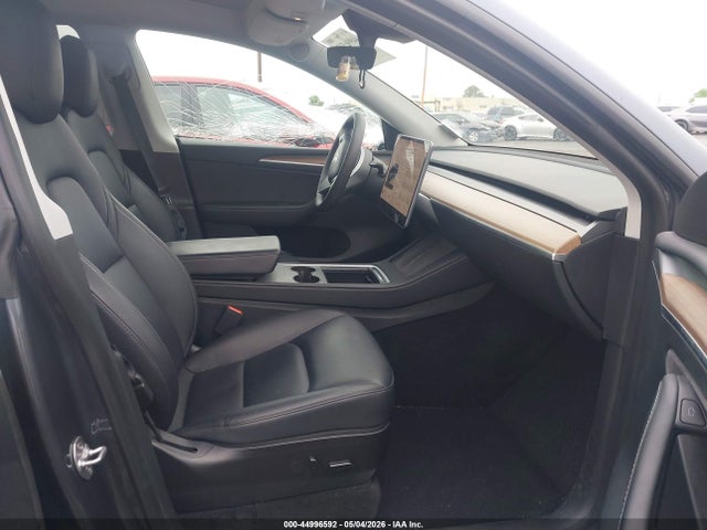 Продажа на аукционе авто 2023 Tesla Model Y Performance Dual Motor All-wheel Drive, vin: 7SAYGDEF3PF660194, номер лота: 44996592