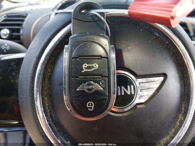 Продаж на аукціоні авто 2016 Mini Clubman Cooper, vin: WMWLN5C54G2E29868, номер лоту: 44996635