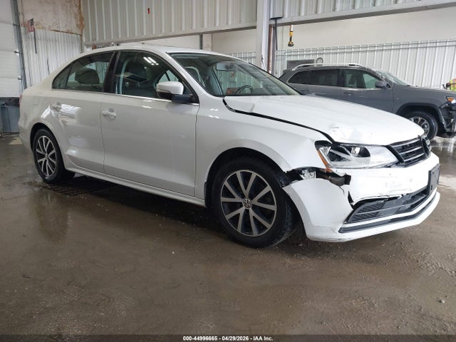 44996665 :رقم المزاد ، 3VWDB7AJ9HM275903 vin ، 2017 Volkswagen Jetta 1.4t Se مزاد بيع