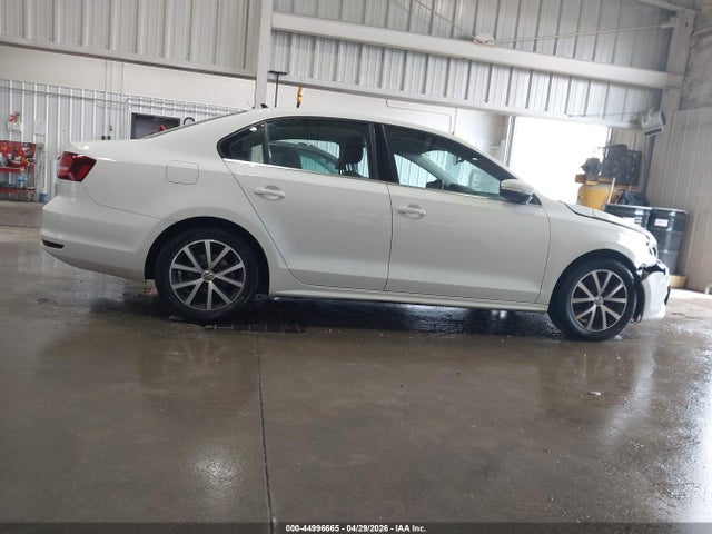 44996665 :رقم المزاد ، 3VWDB7AJ9HM275903 vin ، 2017 Volkswagen Jetta 1.4t Se مزاد بيع