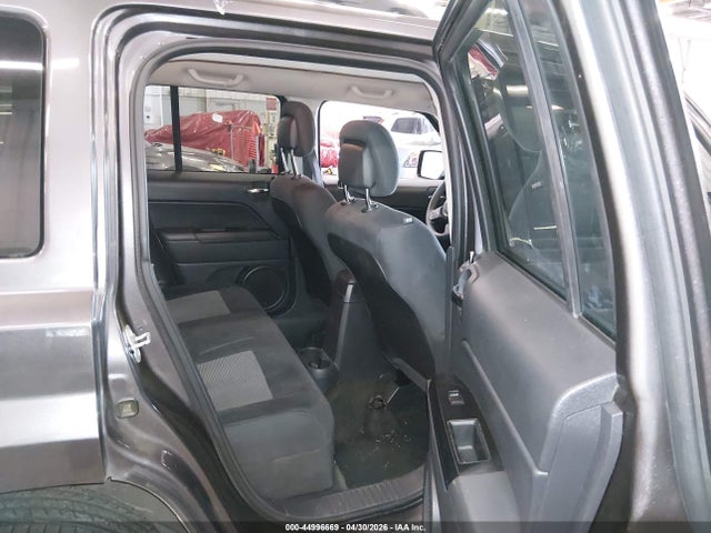 1C4NJPBB3GD526930 Jeep Patriot Sport
