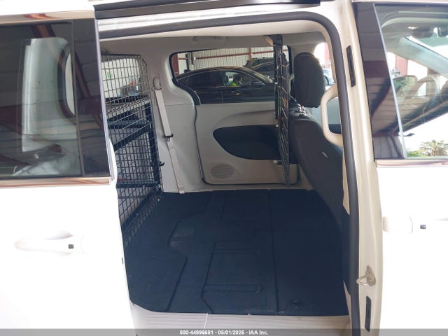 2C4RC1CG8RR133878 Chrysler Voyager Lx