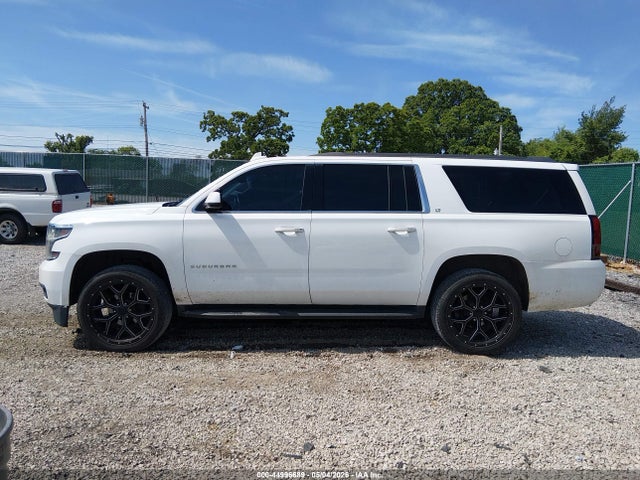 2017 Chevrolet Suburban Lt მანქანა იყიდება აუქციონზე, vin: 1GNSKHKC3HR270248, აუქციონის ნომერი: 44996689