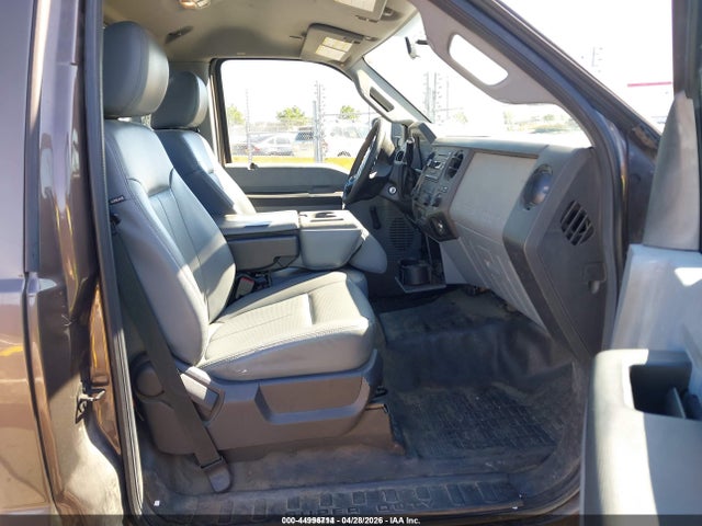 Ford F-350 Chassis Xl 2016 1FDRF3E6XGED31181 Image 5
