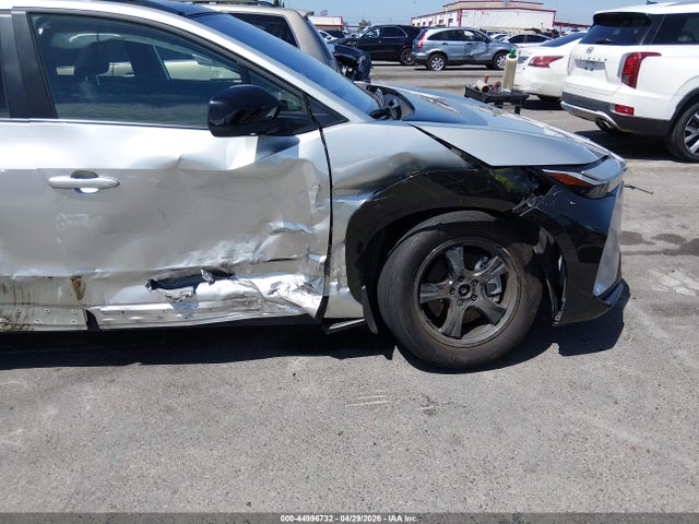Toyota BZ4X XLE 2024 JTMAAAAA7RA041893 Image 6