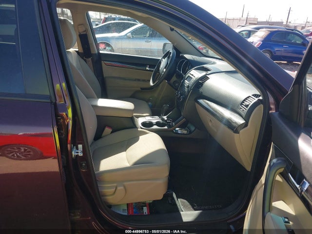 Продажа на аукционе авто 2011 Kia Sorento Lx, vin: 5XYKT3A14BG184509, номер лота: 44996753
