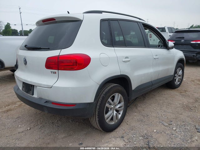 WVGAV7AX8GW597864 Volkswagen TIGUAN S