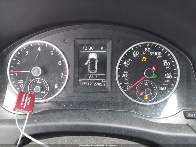 WVGAV7AX8GW597864 Volkswagen TIGUAN S