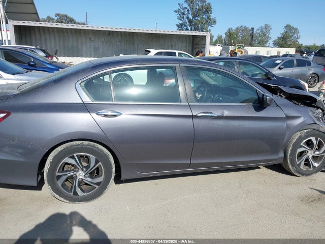 Продажа на аукционе авто 2017 Honda Accord Lx, vin: 1HGCR2F30HA251124, номер лота: 44996807