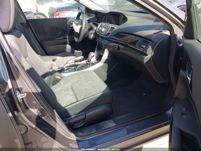 Продажа на аукционе авто 2017 Honda Accord Lx, vin: 1HGCR2F30HA251124, номер лота: 44996807