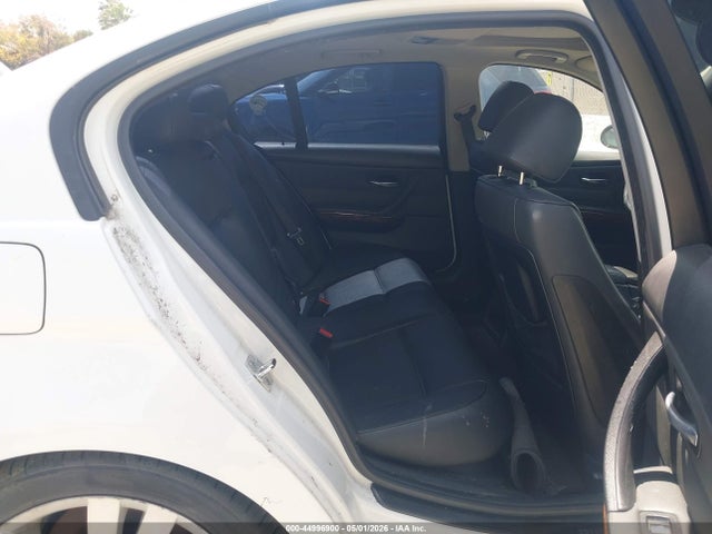 44996900 :رقم المزاد ، WBAVB13576KX39003 vin ، 2006 Bmw 325i مزاد بيع