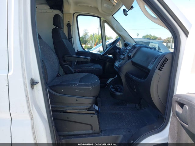 3C6TRVAG5JE147328 RAM Promaster 1500 Low Roof 136 Wb