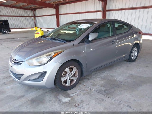 Hyundai ELANTRA SE 2015 5NPDH4AE2FH628391 Image 2