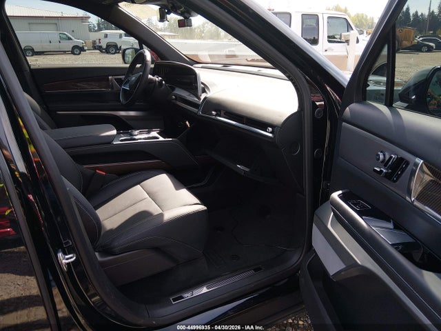 1GYC3NML3TZ707979 Cadillac Vistiq Sport