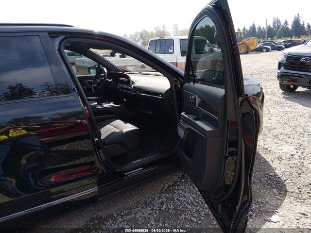 1GYC3NML3TZ707979 Cadillac Vistiq Sport