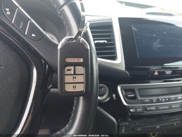 Продаж на аукціоні авто 2016 Honda Pilot Touring, vin: 5FNYF6H97GB069769, номер лоту: 44996950