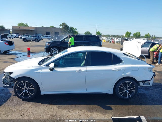 4T1B21HK3JU508757 Toyota Camry Hybrid Se