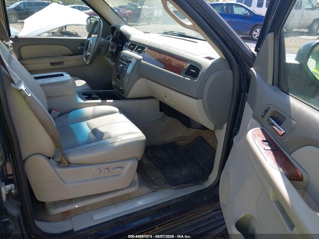 44997074 :رقم المزاد ، 1GKFK13047J174054 vin ، 2007 Gmc Yukon Slt مزاد بيع