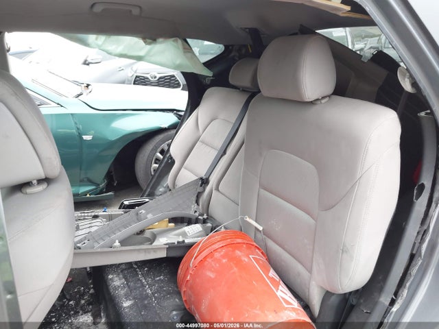 KM8J3CA46GU053931 Hyundai TUCSON SE