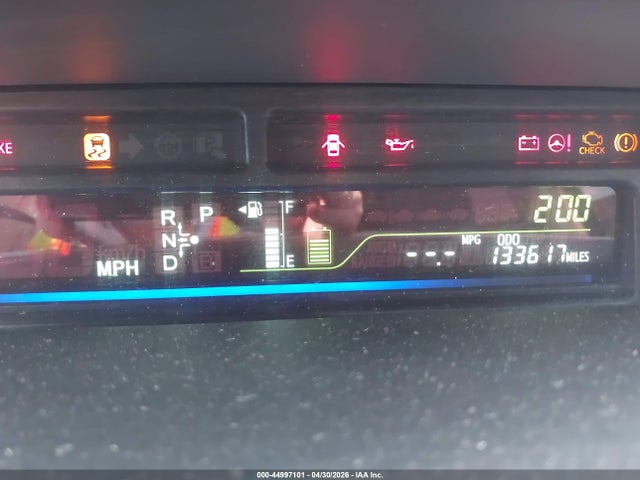 JTDZN3EUXGJ052097 Toyota Prius V Two