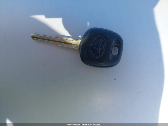 5TFAX5GN4HX084664 Toyota Tacoma Sr5