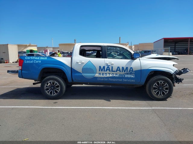 5TFAX5GN4HX084664 Toyota Tacoma Sr5