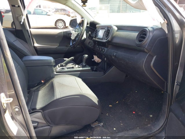 5TFAX5GN4HX084664 Toyota Tacoma Sr5
