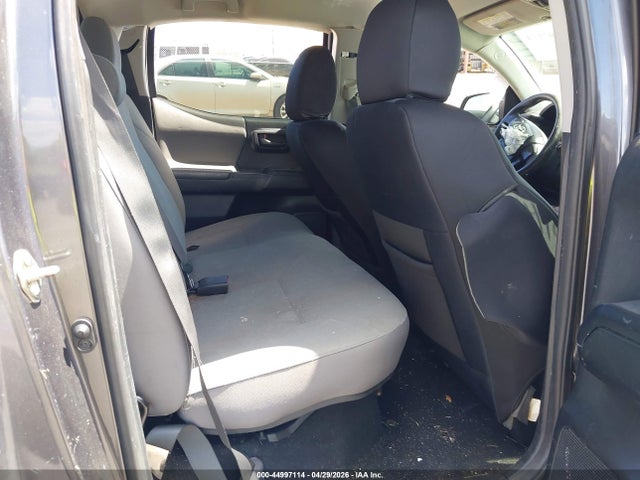 5TFAX5GN4HX084664 Toyota Tacoma Sr5