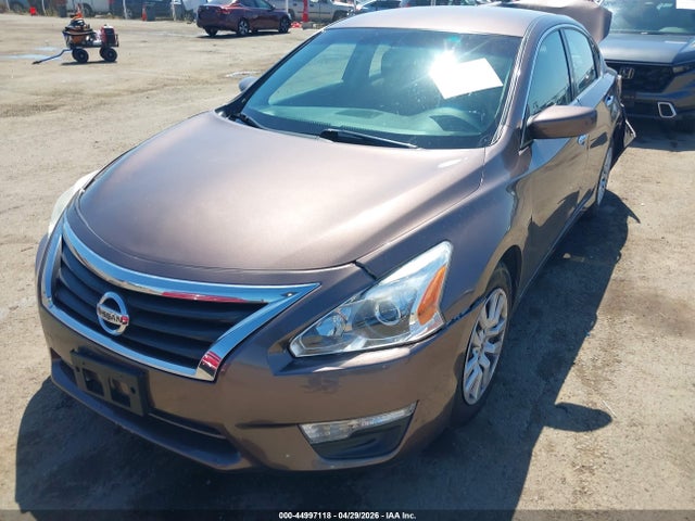 Nissan Altima 2.5 S 2015 1N4AL3AP4FC102133 Image 2