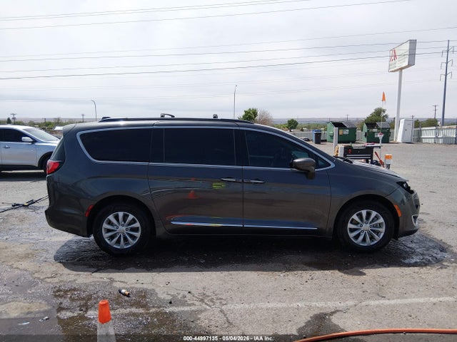 Chrysler Pacifica Touring-l 2017 2C4RC1BG0HR835466 Image 13