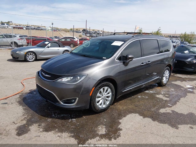 Chrysler Pacifica Touring-l 2017 2C4RC1BG0HR835466 Image 2